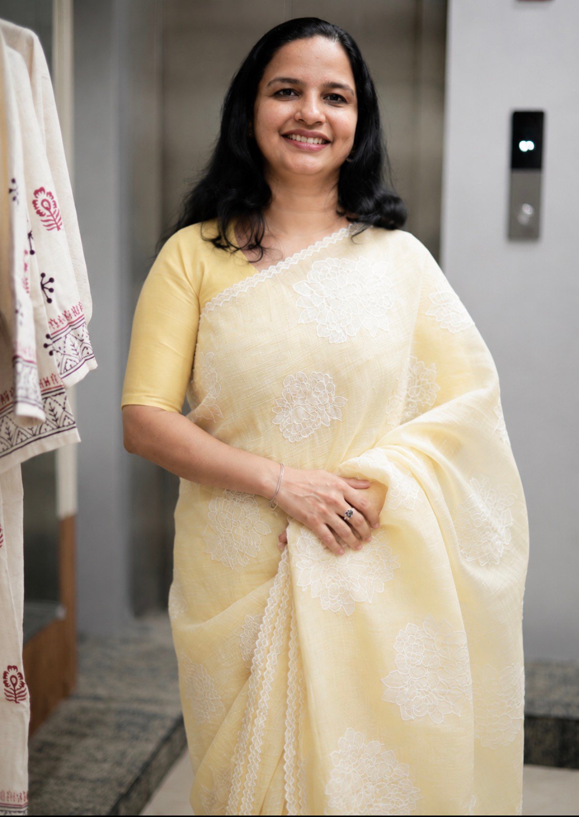 ELEGANT PASTEL SAREES COLLECTION (RDSA-386) - Image 2