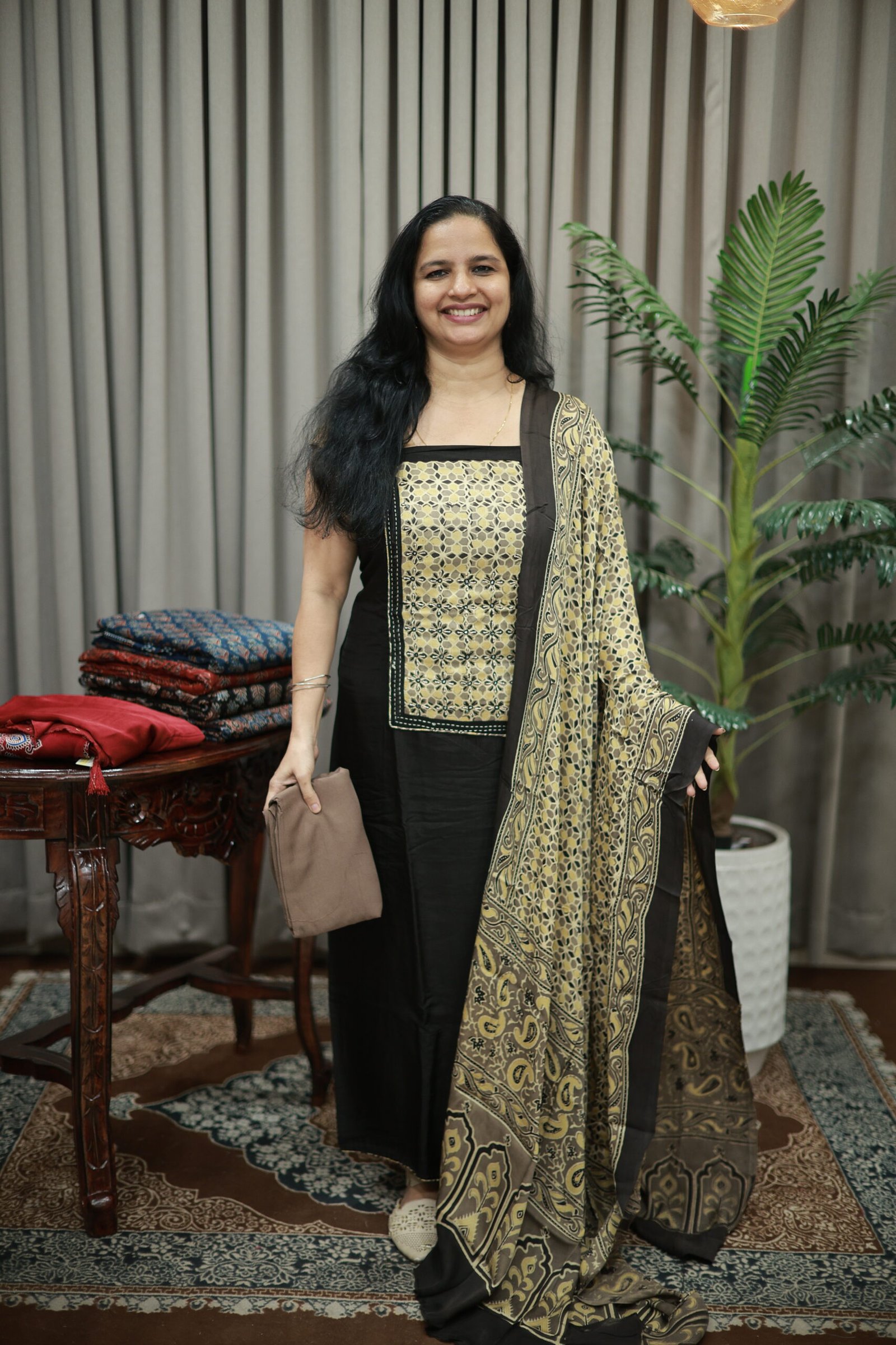 VARIETIES OF PURE MODAL SILK SALWAR SETS PARTYWEARS IN MODAL SILK (RDCH-MD-122) - Image 2