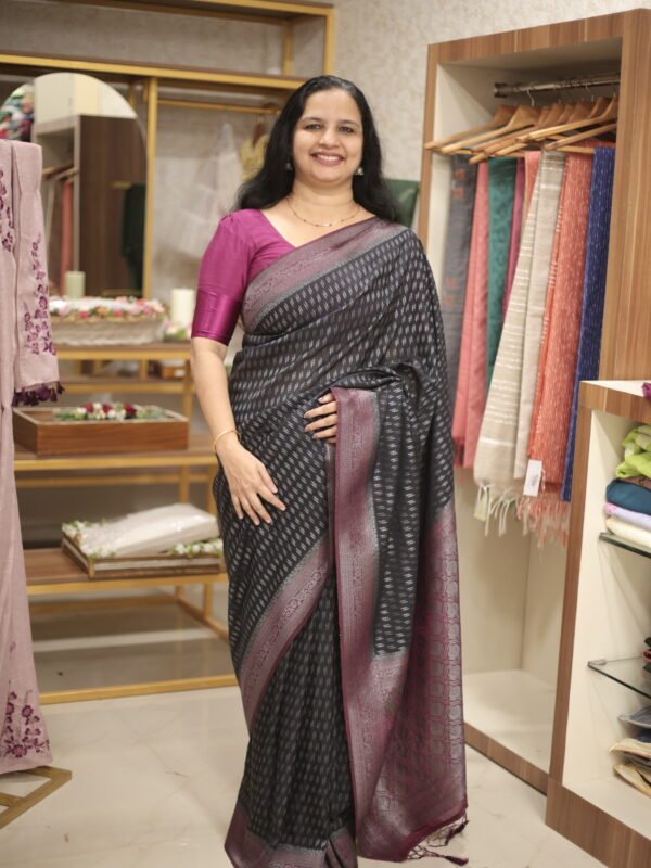 Elegant Semi Banarasi Sarees COLLECTIONS (RDSA -285) - Image 2