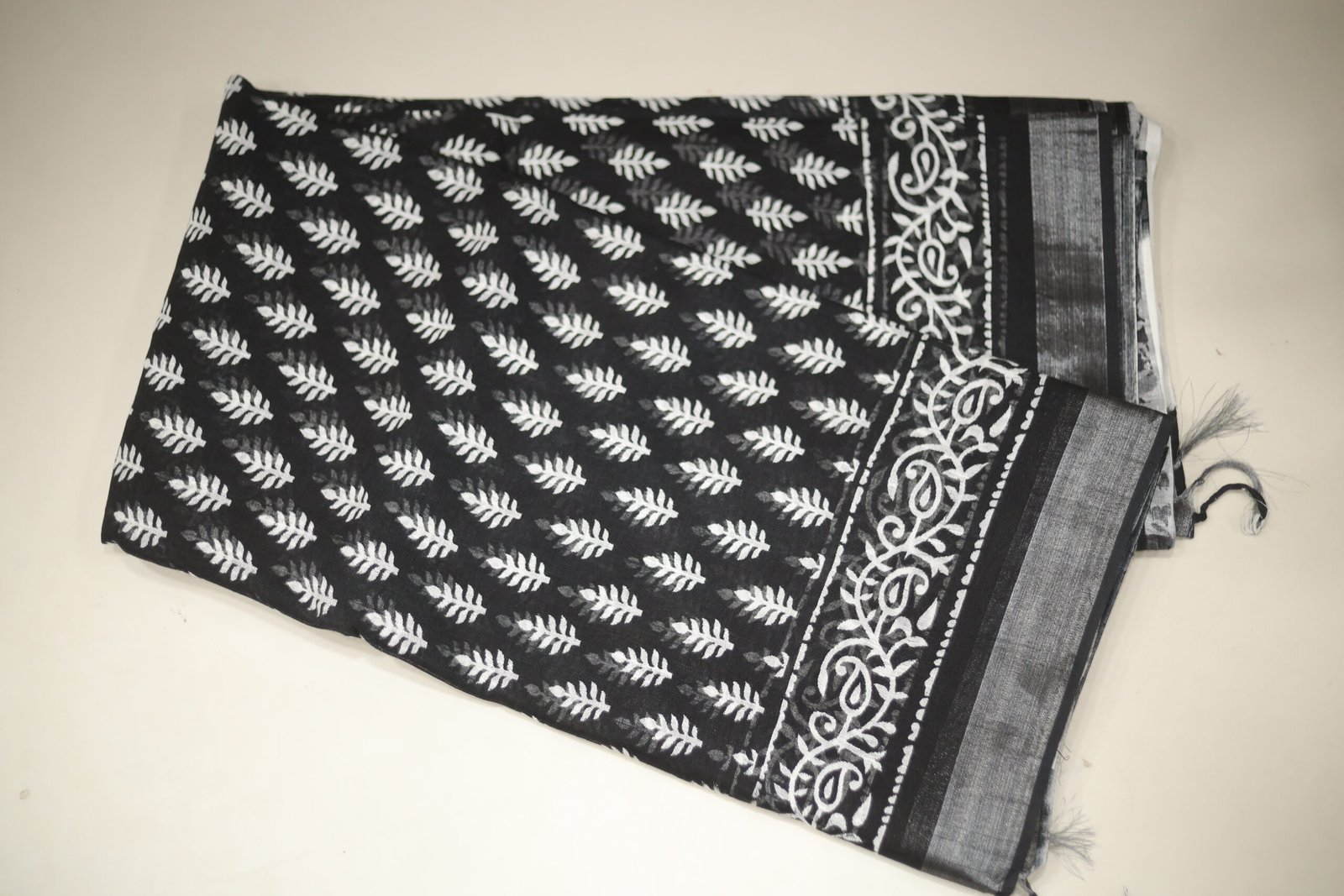 BEAUTIFUL LINEN SAREE COLLECTIONS (RDSA -185)